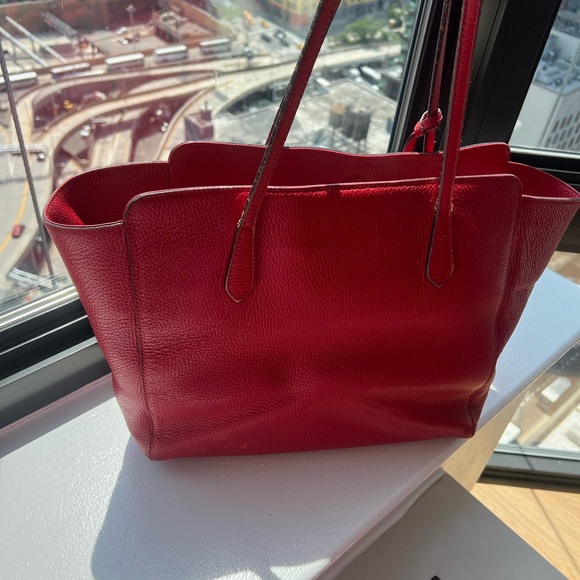 Large Gucci leather tote in red - Picture 4 of 6